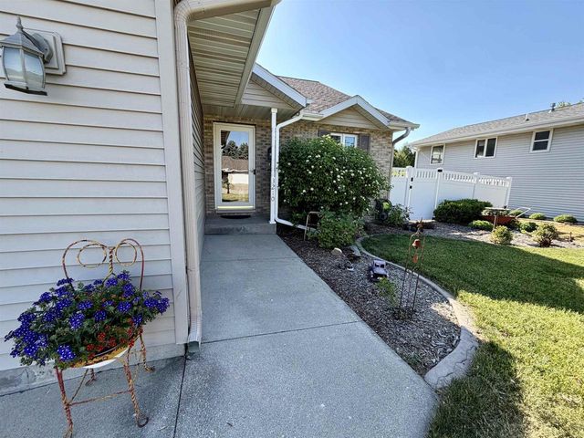 3210 Thornton Drive, Janesville, WI 53548