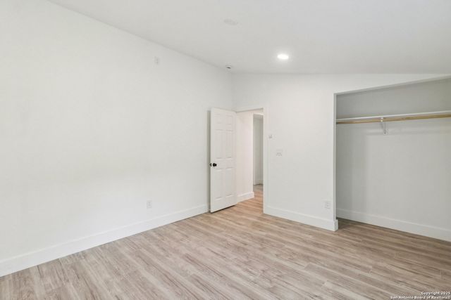 937 Anderson, Seguin, TX 78155