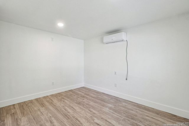 937 Anderson, Seguin, TX 78155