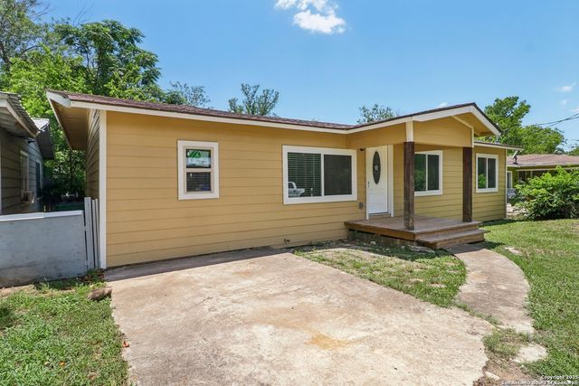 937 Anderson, Seguin, TX 78155