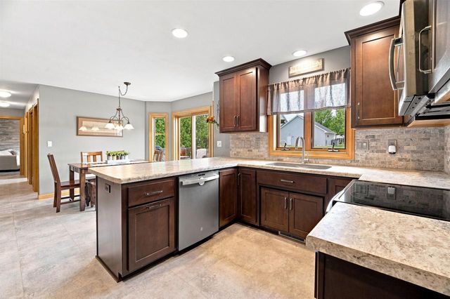 134 BRULE ROAD, De Pere, WI 54115