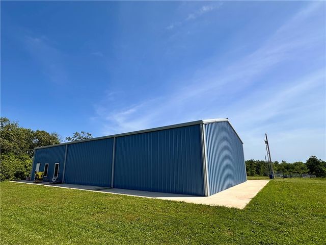 370 SE Bolin Road, Gentry, AR 72734
