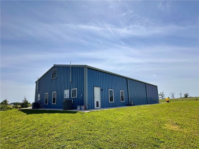 370 SE Bolin Road, Gentry, AR 72734