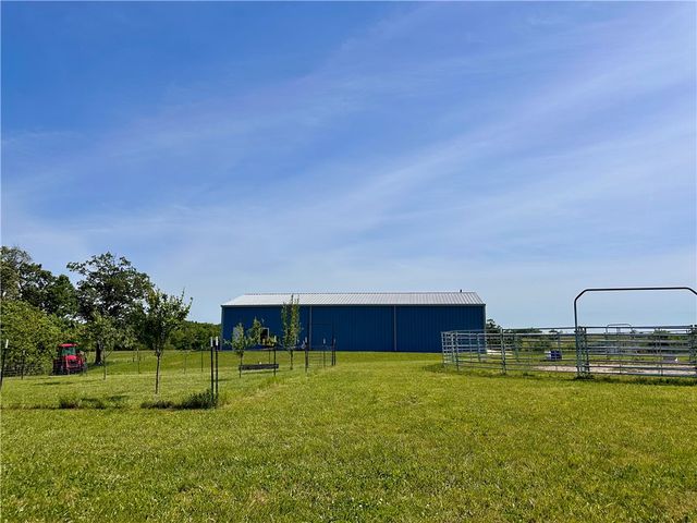 370 SE Bolin Road, Gentry, AR 72734