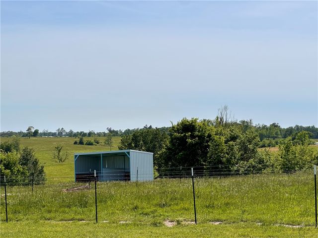 370 SE Bolin Road, Gentry, AR 72734
