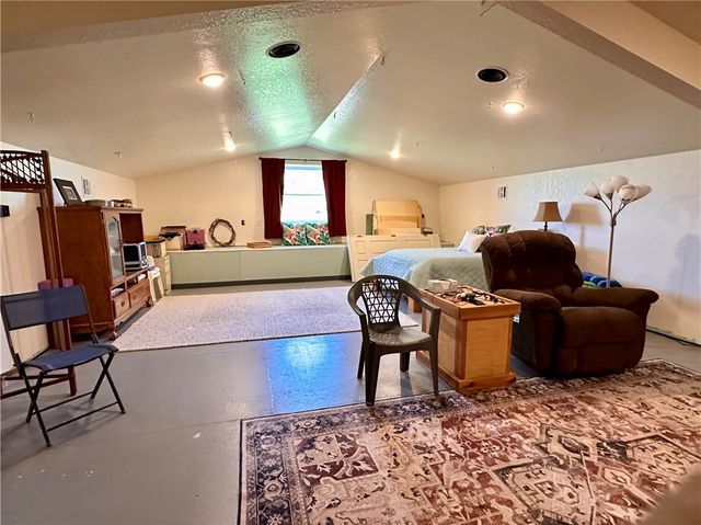 370 SE Bolin Road, Gentry, AR 72734