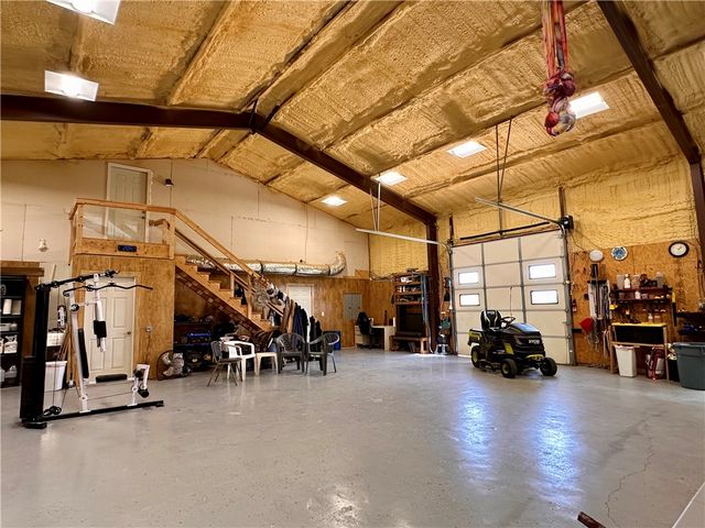 370 SE Bolin Road, Gentry, AR 72734