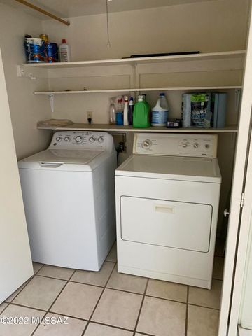 8162 E Rivenoak Drive, Tucson, AZ 85715