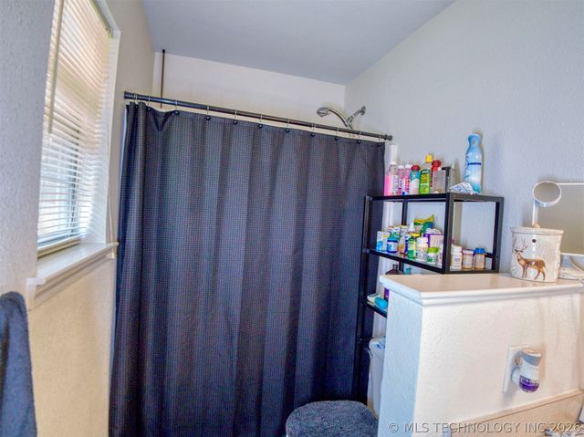 105 Quail Ridge Road, Durant, OK 74701