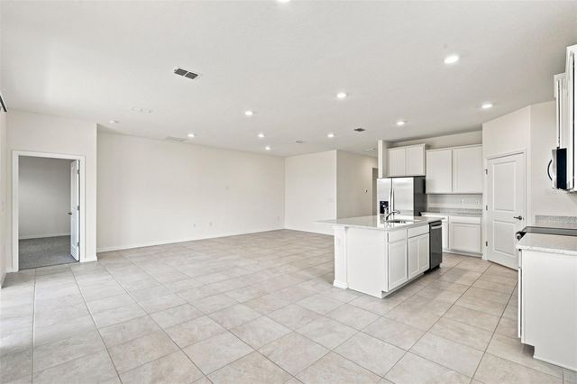 8552 PINECREST TRAIL, Wildwood, FL 34785