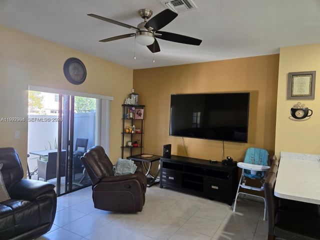 1166 SW 7th Ave, Florida City, FL 33034