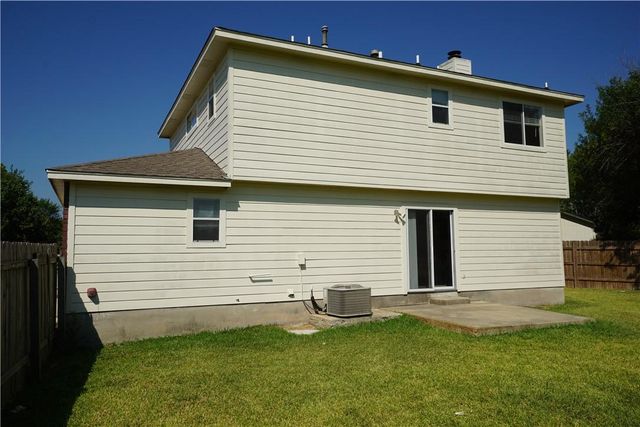 112 Creekside DR, Hutto, TX 78634
