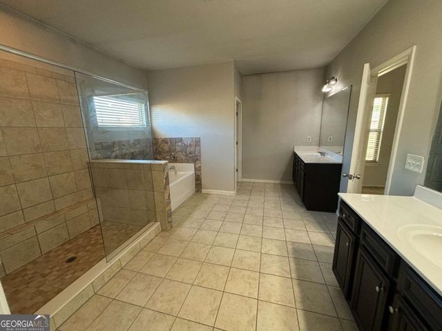 566 Mariposa Lane, Mcdonough, GA 30253
