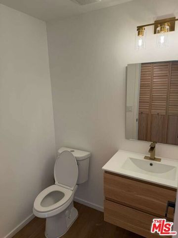 5417 Gentry Avenue, Valley Village, CA 91607