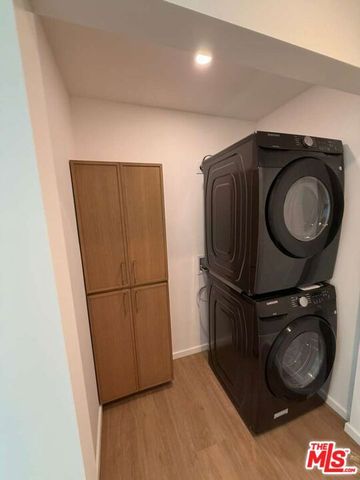 5417 Gentry Avenue, Valley Village, CA 91607