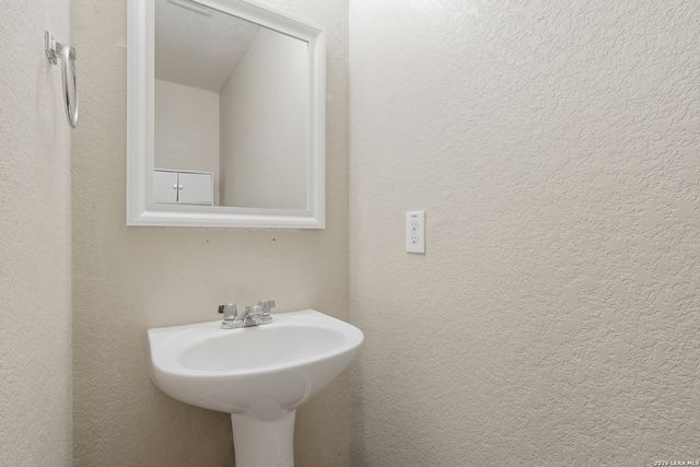 7839 Horse Holw, San Antonio, TX 78244