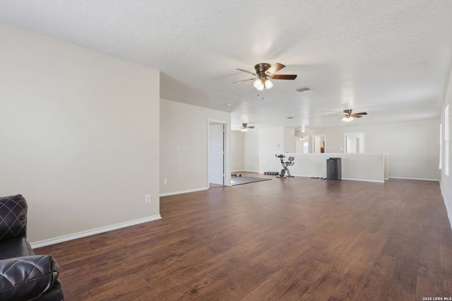 7839 Horse Holw, San Antonio, TX 78244