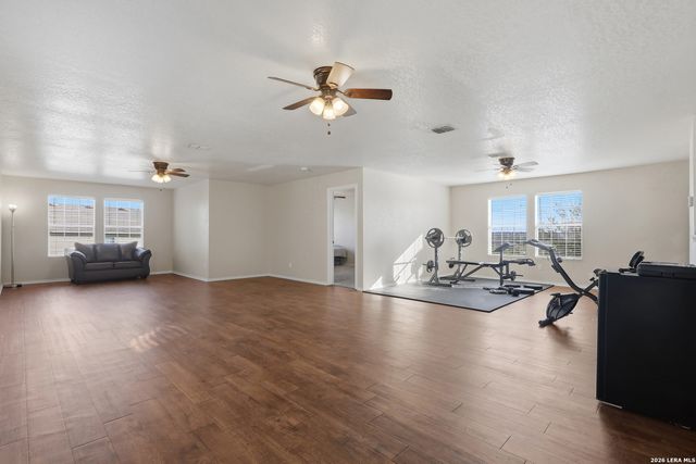 7839 Horse Holw, San Antonio, TX 78244