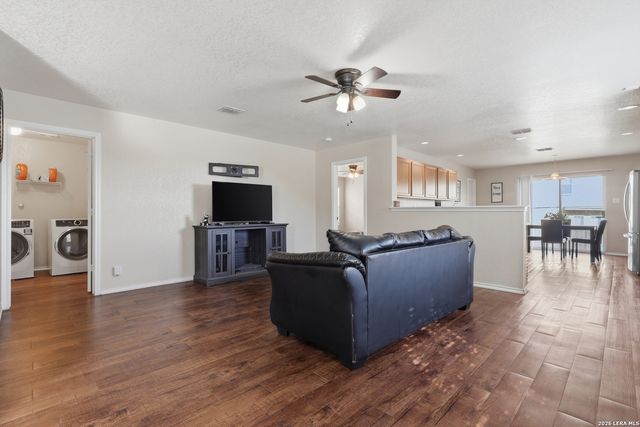 7839 Horse Holw, San Antonio, TX 78244