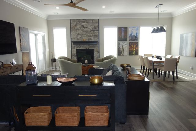 1522 N Emerald Valley Dr, Mulvane, KS 67110