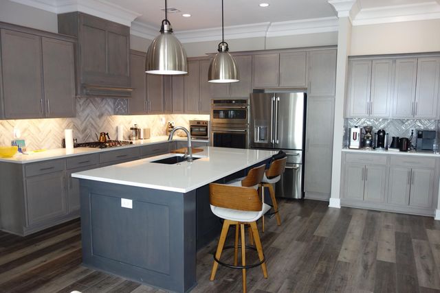 1522 N Emerald Valley Dr, Mulvane, KS 67110