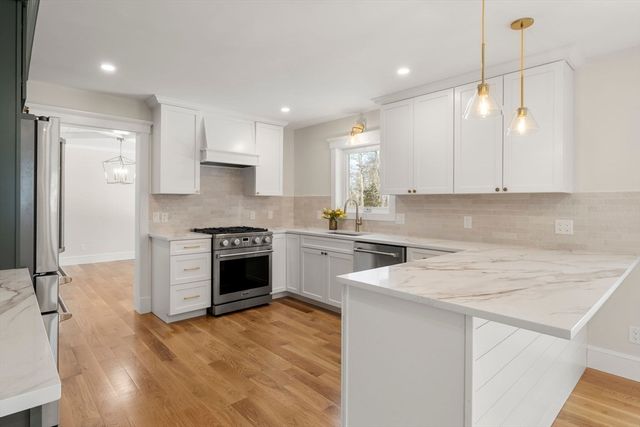 155 Quincy Ave, Marshfield, MA 02050