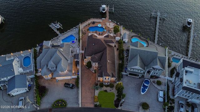 531 Bayview Drive, Toms River, NJ 08753