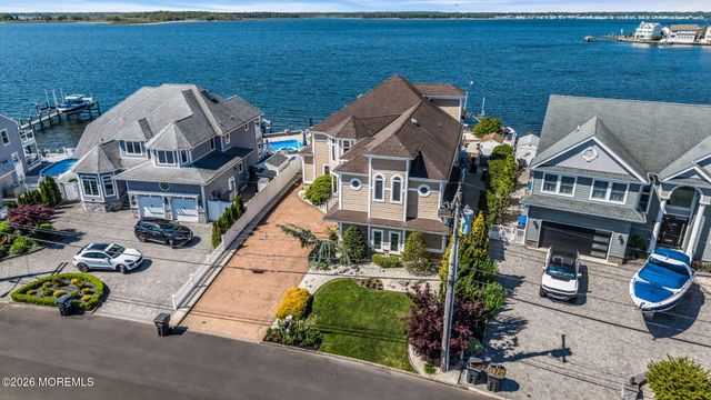 531 Bayview Drive, Toms River, NJ 08753