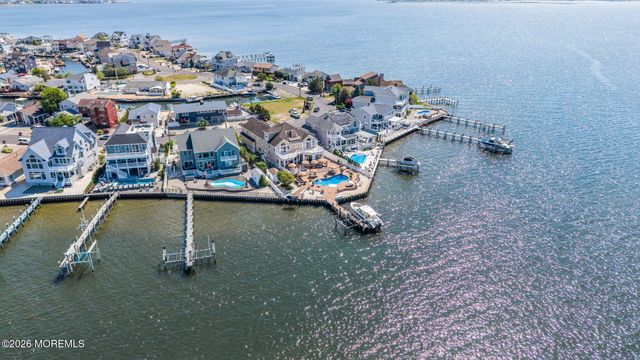 531 Bayview Drive, Toms River, NJ 08753