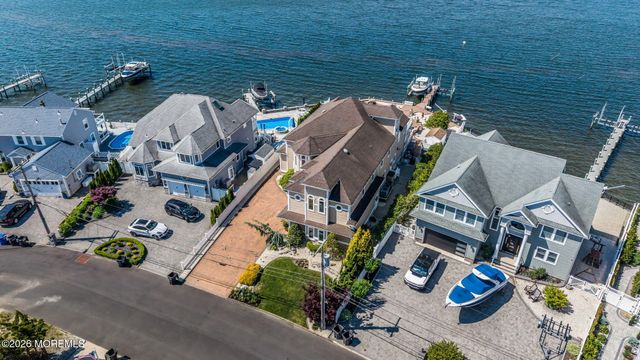 531 Bayview Drive, Toms River, NJ 08753