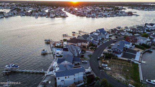 531 Bayview Drive, Toms River, NJ 08753