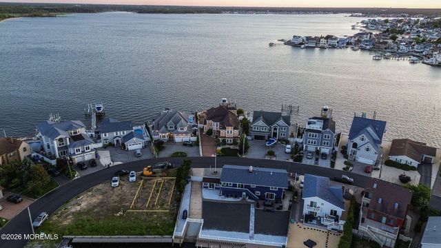 531 Bayview Drive, Toms River, NJ 08753