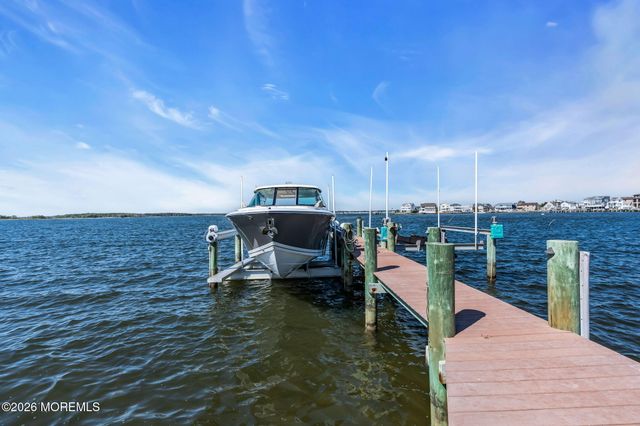 531 Bayview Drive, Toms River, NJ 08753