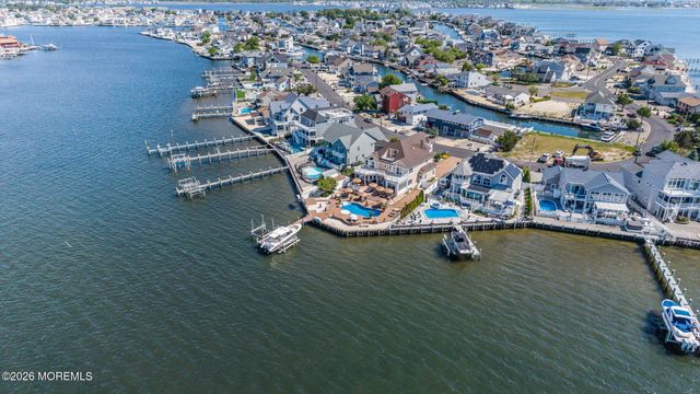 531 Bayview Drive, Toms River, NJ 08753