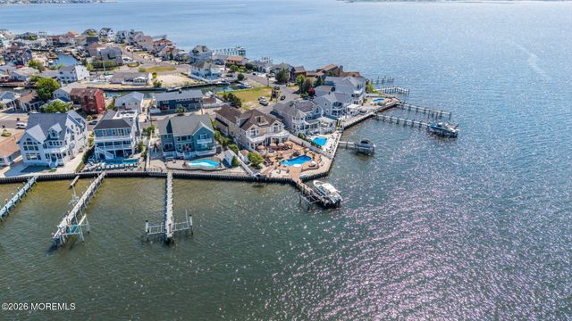 531 Bayview Drive, Toms River, NJ 08753