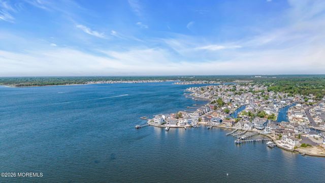 531 Bayview Drive, Toms River, NJ 08753