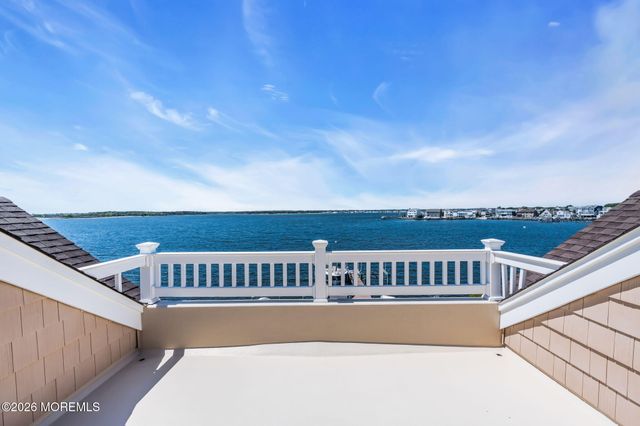 531 Bayview Drive, Toms River, NJ 08753