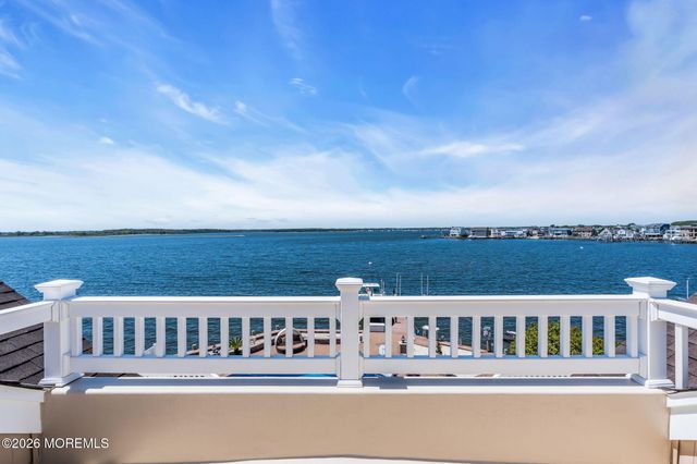 531 Bayview Drive, Toms River, NJ 08753