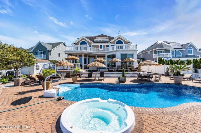 531 Bayview Drive, Toms River, NJ 08753