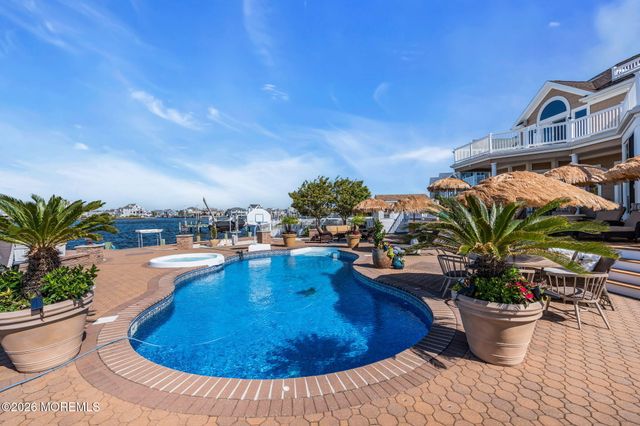 531 Bayview Drive, Toms River, NJ 08753