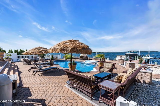 531 Bayview Drive, Toms River, NJ 08753