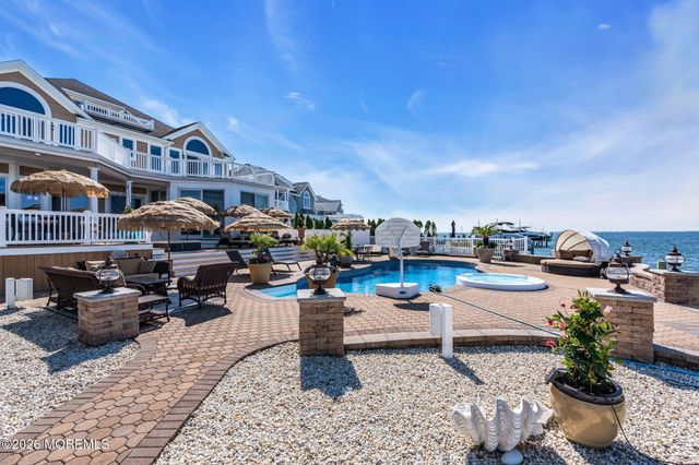531 Bayview Drive, Toms River, NJ 08753