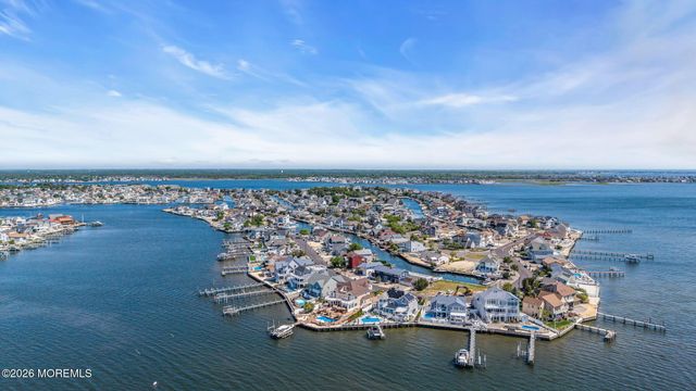 531 Bayview Drive, Toms River, NJ 08753