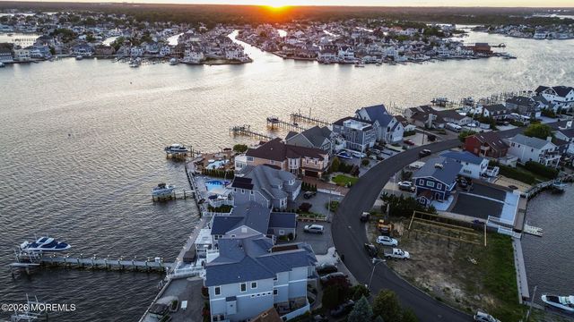 531 Bayview Drive, Toms River, NJ 08753