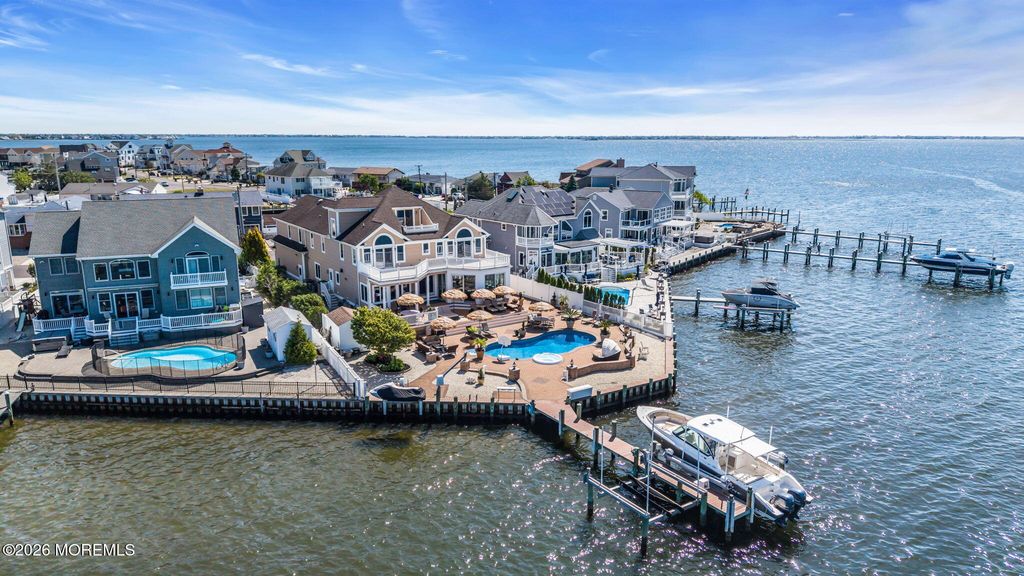 531 Bayview Drive, Toms River, NJ 08753