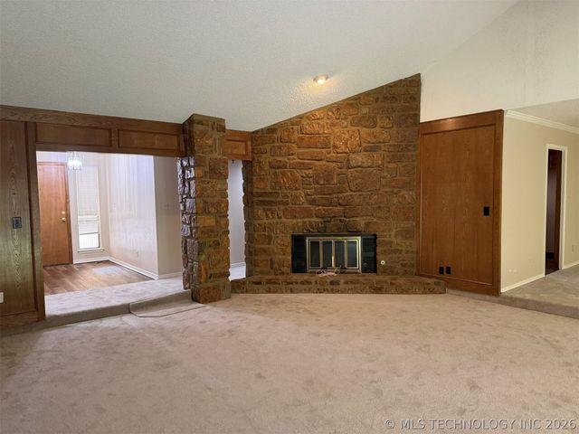 5935 E 79th Street, Tulsa, OK 74136