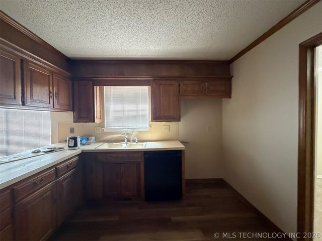 5935 E 79th Street, Tulsa, OK 74136