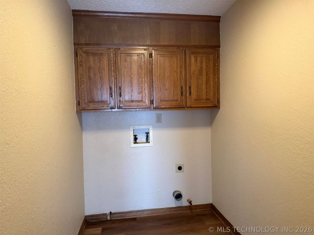 5935 E 79th Street, Tulsa, OK 74136