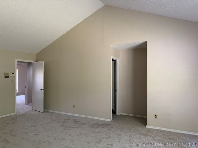 5935 E 79th Street, Tulsa, OK 74136