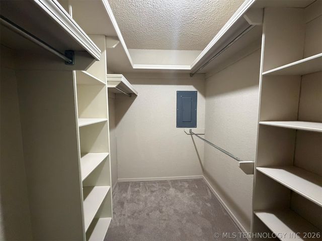 5935 E 79th Street, Tulsa, OK 74136